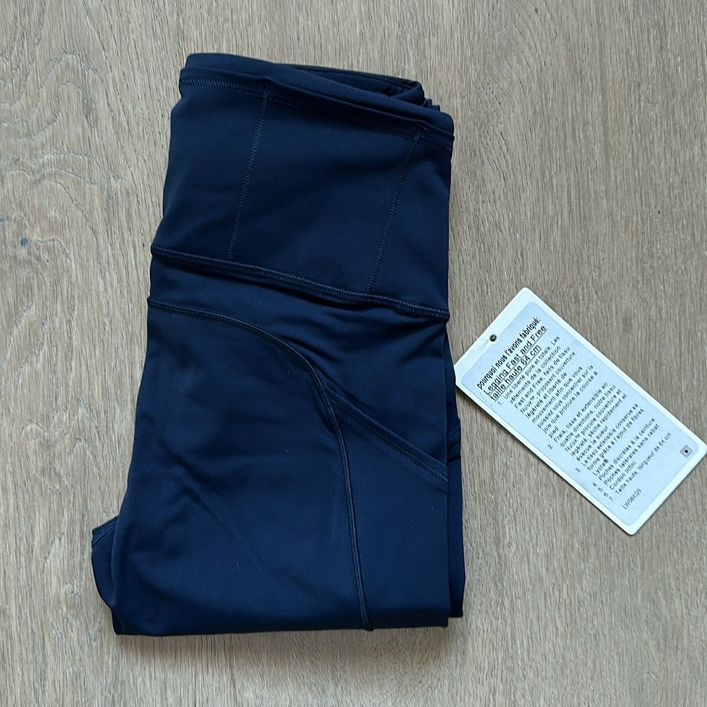 NWT fast and free tight 25" true navy size 2 lululemon